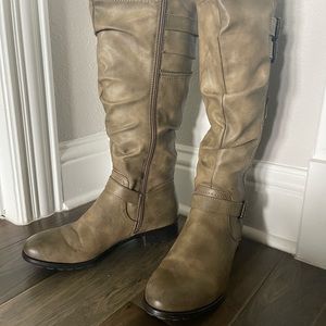 White Mountain riding boots